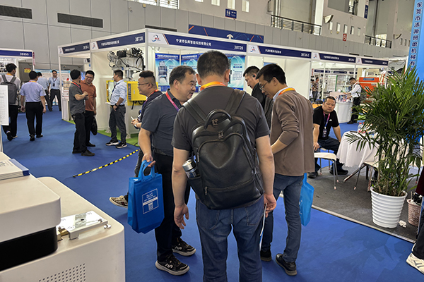 為嘉賓介紹我司優質產品